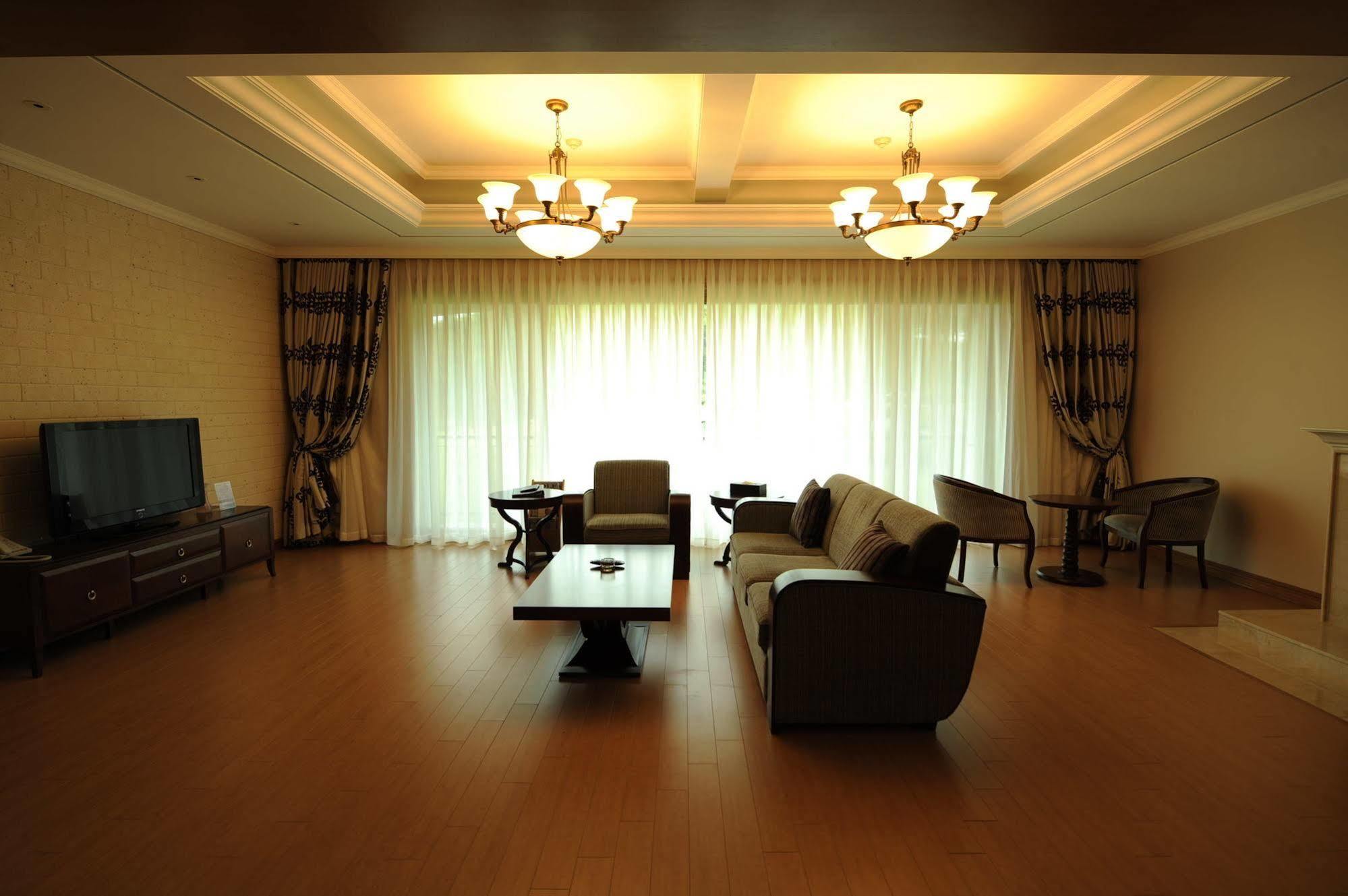 Hotel Pineridge Sokcho Exterior foto