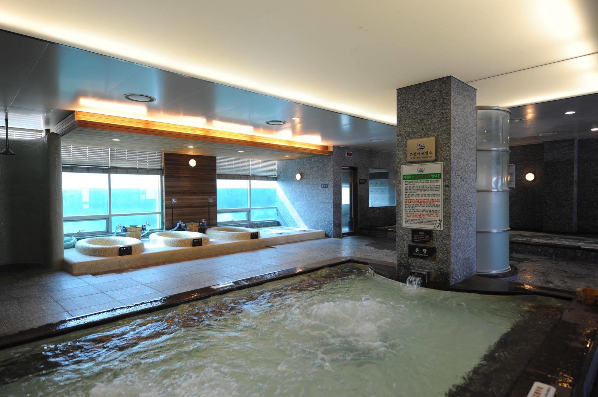 Hotel Pineridge Sokcho Exterior foto