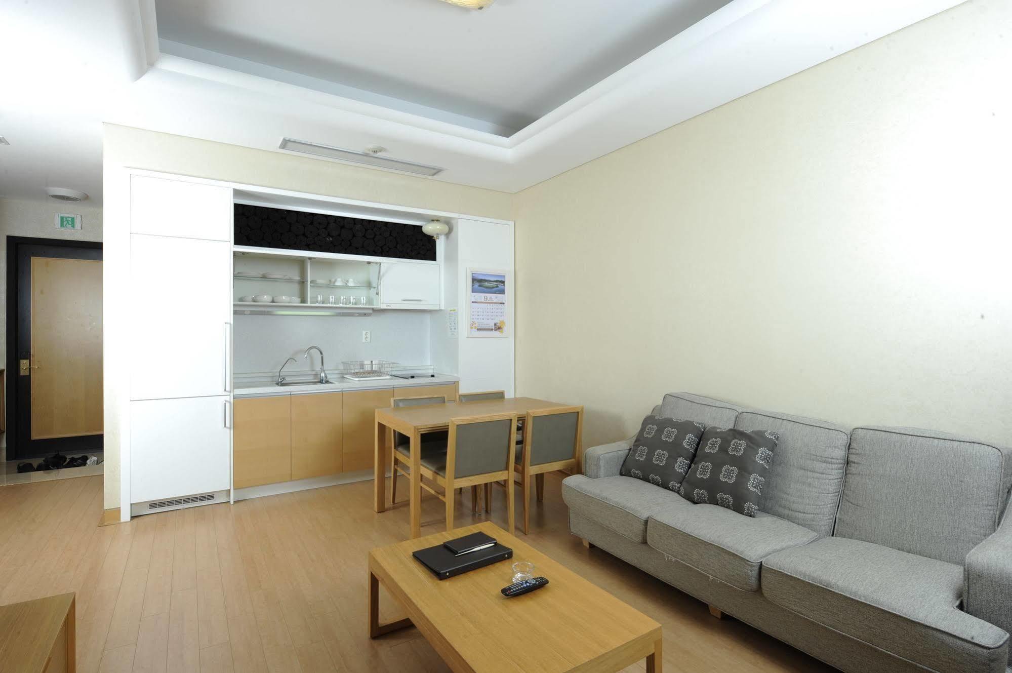 Hotel Pineridge Sokcho Exterior foto